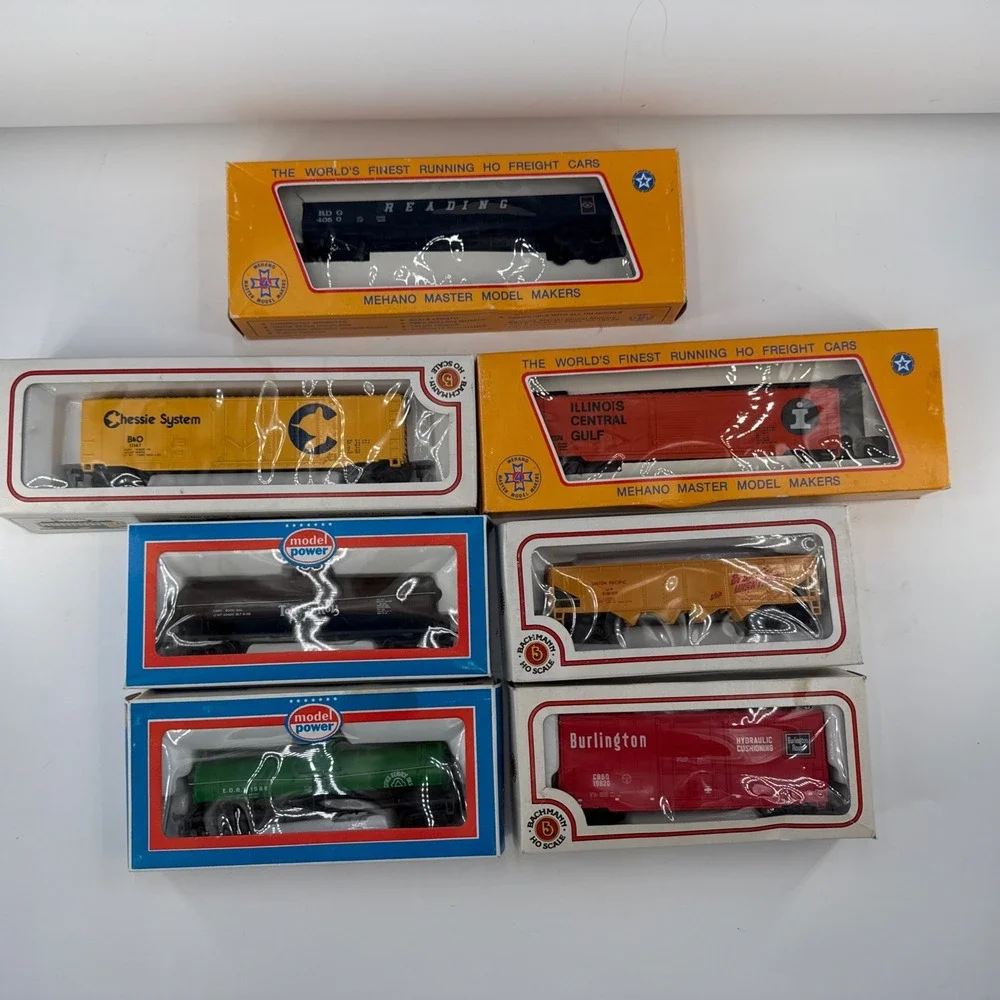Vintage HO Scale Freight Cars Lot of 7 Bachmann Model Power Mehano Boxed